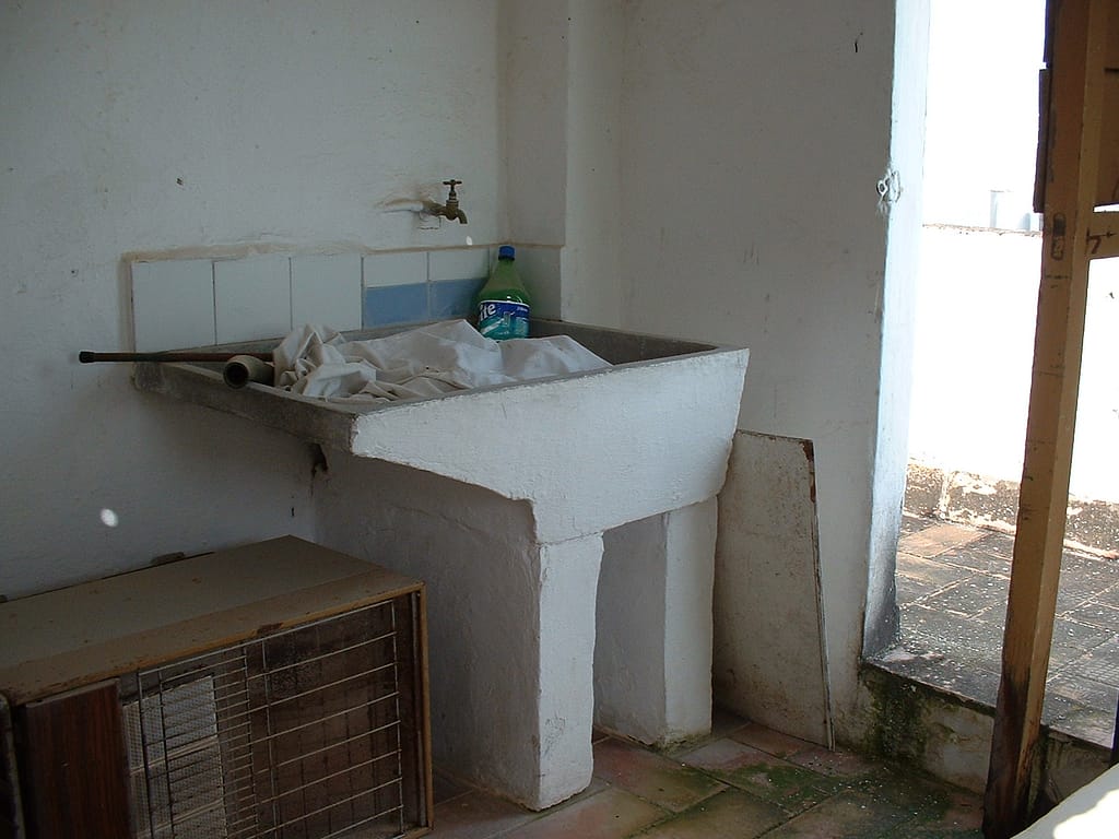 Buying a house and living in Spain with a built in laundry?